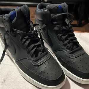 Nike Men's Black High-Top Sneakers